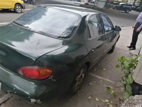 Hiunday Elantra 1999 Barato Transmisión Dañada 