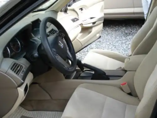 Honda Accord LX-P 2010