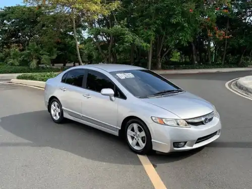 Honda Civic LX 2011Clean Carfax 