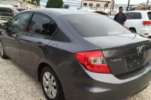 Honda Civic LX 2012