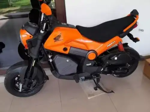 Honda Navi 2022 Naranja con Accesorios