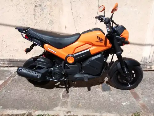 Honda Navi 2022 Naranja