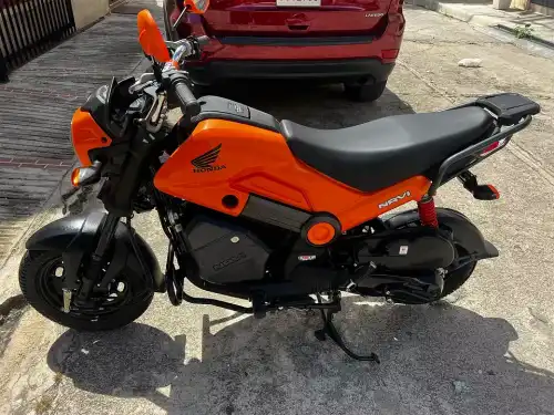 Honda Navy 2023 nuevo con todo sus accesorios 700 kilómetros 