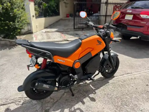 Honda Navy 2023 nuevo con todo sus accesorios 700 kilómetros 