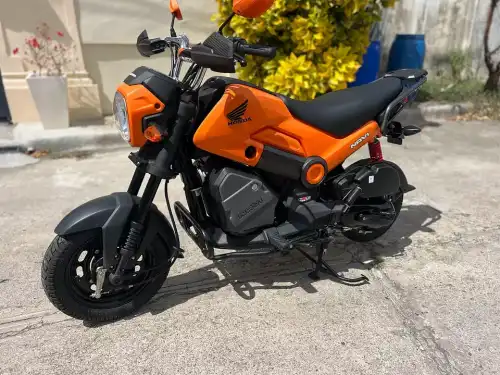 Honda Navy 2023 nuevo con todo sus accesorios 700 kilómetros 