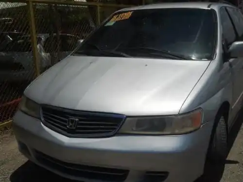 Honda Odyssey 2001 todo full color Gris. 