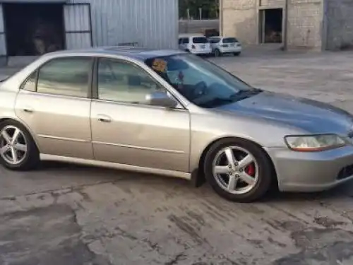 Honda accord 1999 ex 