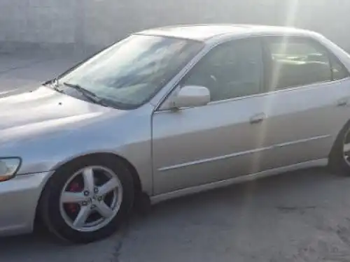 Honda accord 1999 ex 