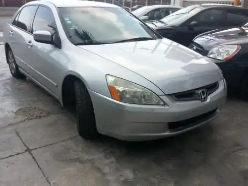 Honda accord 2005 americano gris