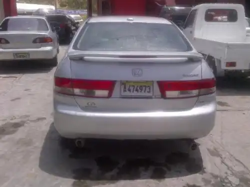 Honda accord 2005 gris 