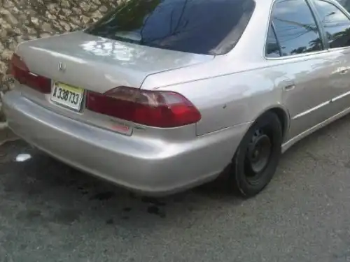 Honda accord 98 full V6