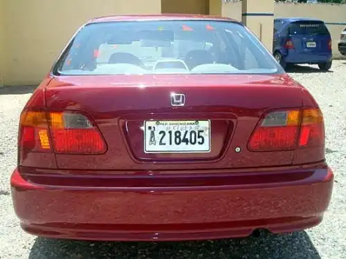 Honda civic 1999 rojo americano 