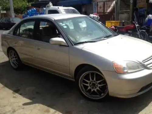Honda civic 2001 dorado 