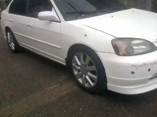 Honda civic 2002 blanco 