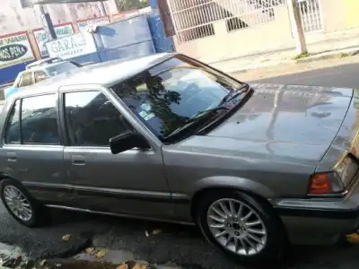 Honda civic 86 gris