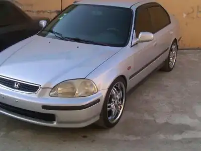 Honda civic 98 matricula 2000 nuevo