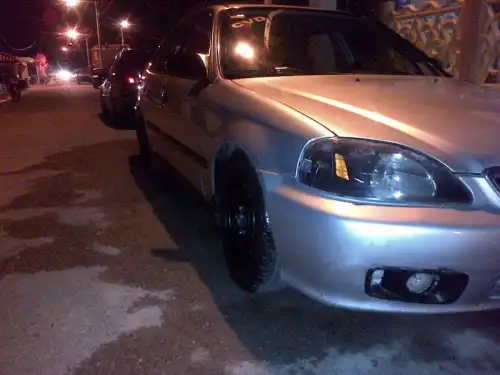 Honda civic 99, 2000 Mica ancha Americano