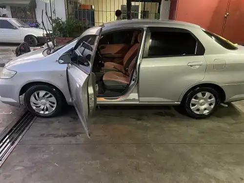 Honda fit aria 2007