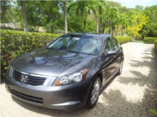 Honda Accord 2009 con garantia extendida