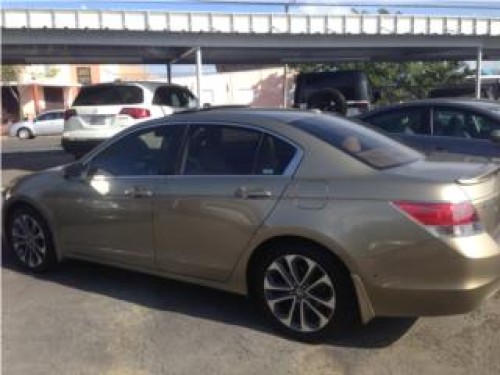 Honda Accord EX-L0 Pronto$257 Mensual