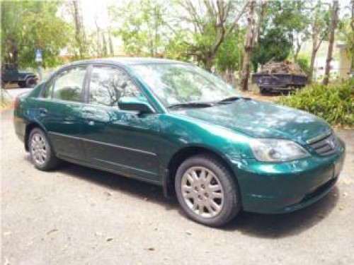 Honda Civic 2001 standard, aire$3,900