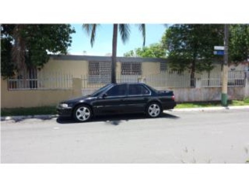 Honda accord 1991 ac marvete al dia $1,900