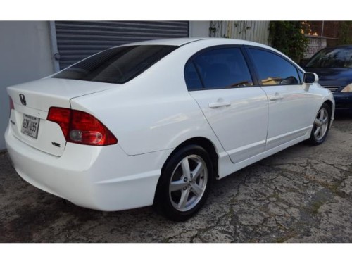 Honda civic cuatro puerta 2007