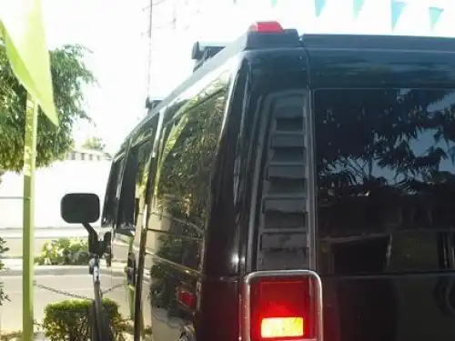 Hummer H 22004