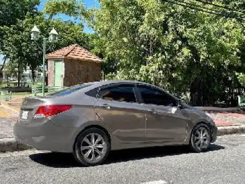 Hyundai Accent 2013 Gas 
