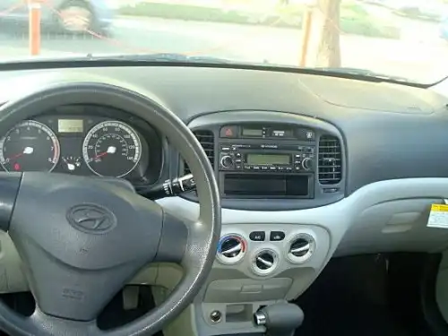 Hyundai Accent2009