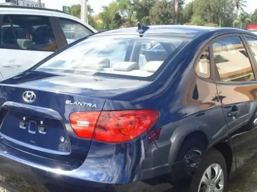 Hyundai Elantra  2009