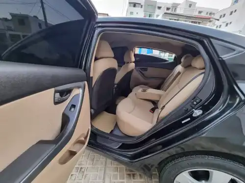 Hyundai Elantra 2011 