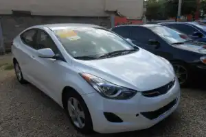 Hyundai Elantra 2012