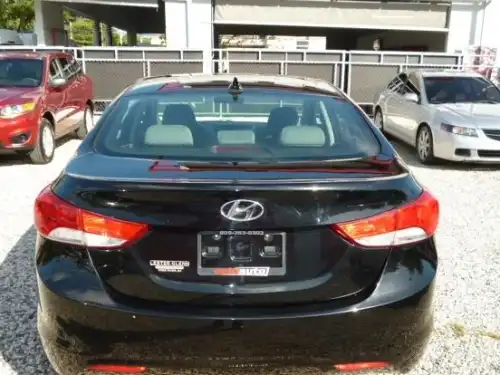 Hyundai Elantra GLS 2011