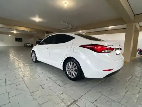 Hyundai Elantra SE 2015