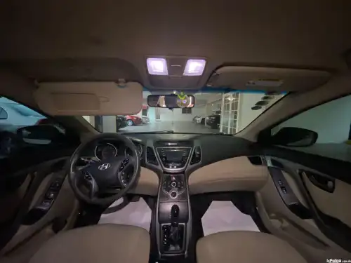 Hyundai Elantra SE 2015