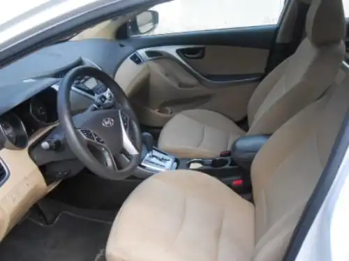 Hyundai Elantra2012