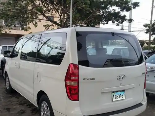 Hyundai H 1  2009