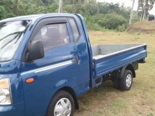 Hyundai H-100  2009