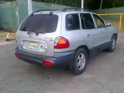 Hyundai Santa 2004 Fe Color Gris, Gasolinia y GNV 