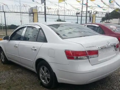 Hyundai Sonata  2009
