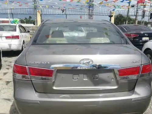 Hyundai Sonata  2009