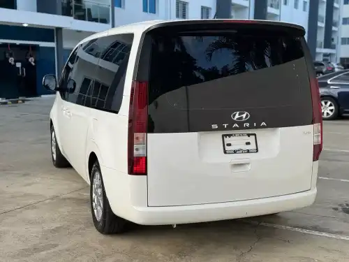 Hyundai Staria 2023