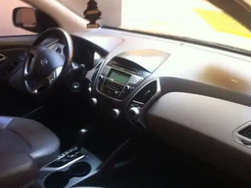 Hyundai Tucson 2011 GLS, Negra, Ver. Americana, Aros 