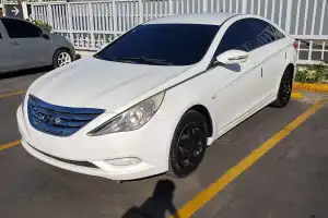 Hyundai y20 2011 Color Naranja a Blanco