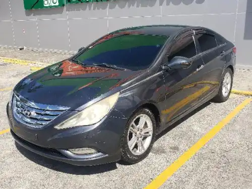 Hyundai y20 2012 Color Naranja precio Negociable