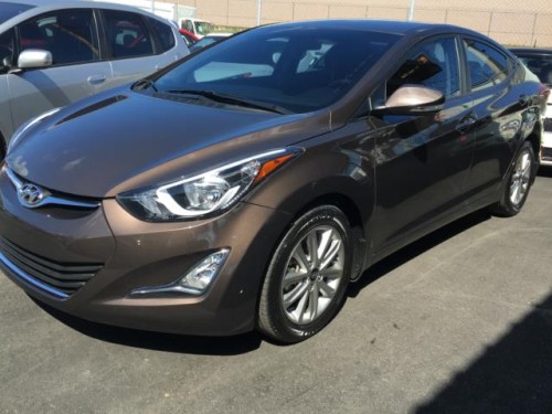 Hyundai Elantra 2015 como nuevo