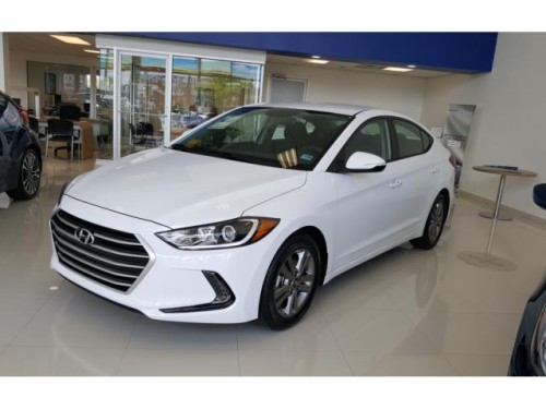 Hyundai Elantra 2017 DISPONIBLE