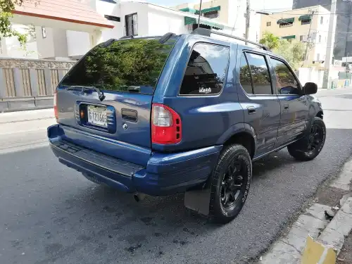 ISUZU RODEO FULL 2004 EN SU LATA 