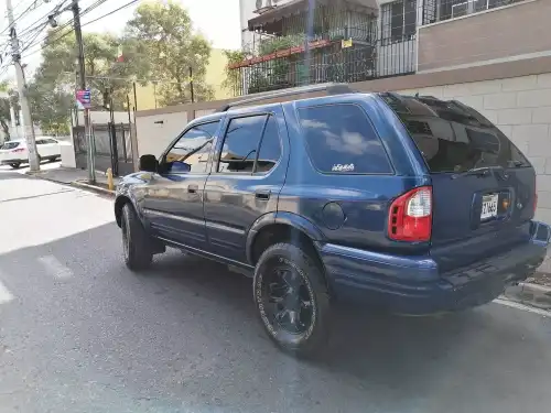 ISUZU RODEO FULL 2004 EN SU LATA 